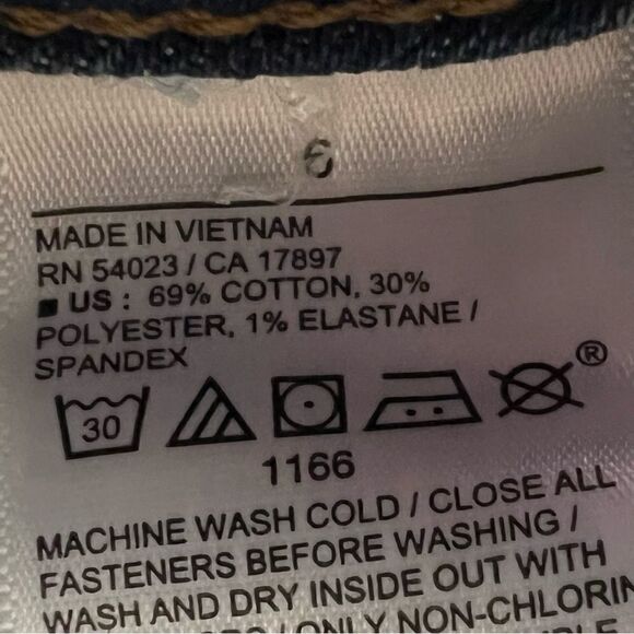 Old Navy Women’s 6 High Rise Super Skinny Jeans - Picture 5 of 6